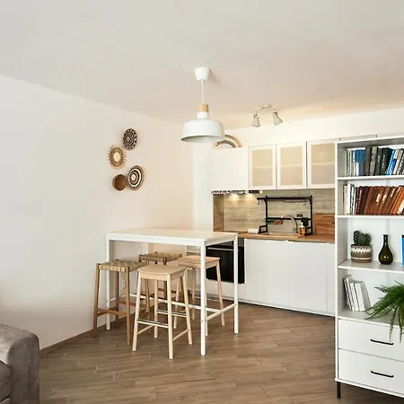 Flat Wi-fi & Streaming Apartamento Varna