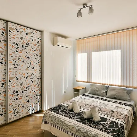 Flat Wi-fi & Streaming * ヴァルナ